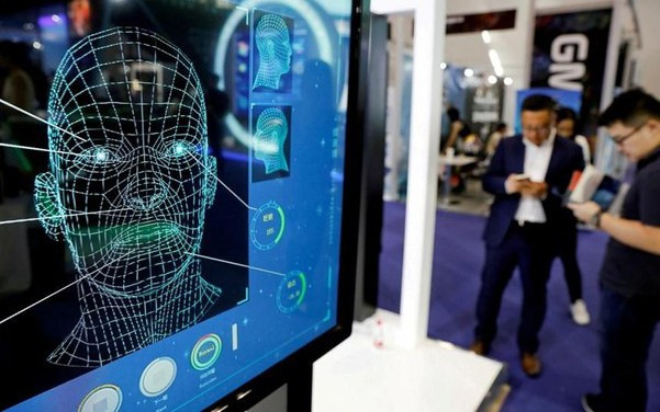 Vào tháng 6/2021, câu lạc bộ Valencia ký hợp đồng với công ty sinh trắc học FacePhi để thiết kế và triển khai công nghệ nhận dạng khuôn mặt tại sân Mestalla trong mùa giải tới.