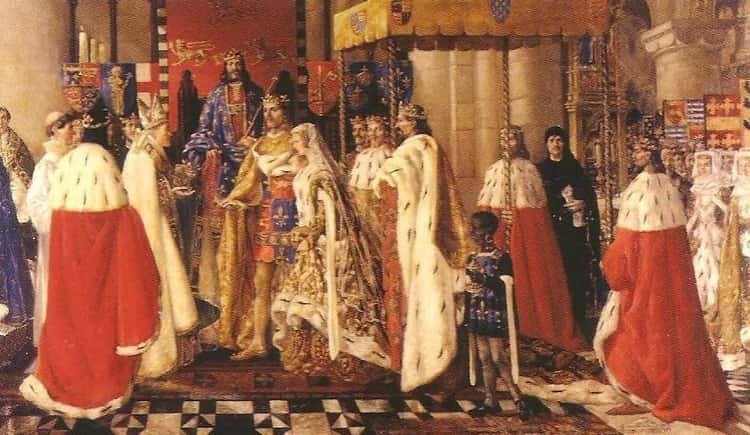 Việc sinh con của hoàng hậu thuộc hoàng tộc châu Âu thời Trung cổ gắn liền với nhiều tập tục. Trong số này có việc vương hậu ở Anh thời kỳ Tudor bị "nhốt" trong phòng ngủ suốt một thời gian dài trước khi sinh.