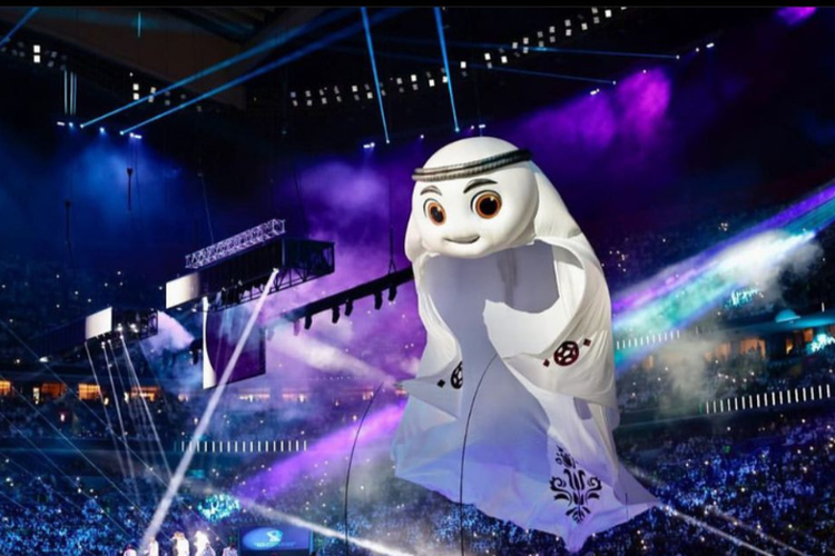 Linh vật La’eeb mang châm ngôn: "Bây giờ là tất cả". La'eeb khuyến khích niềm tin vào bản thân và mang lại niềm vui bóng đá cho mọi người.