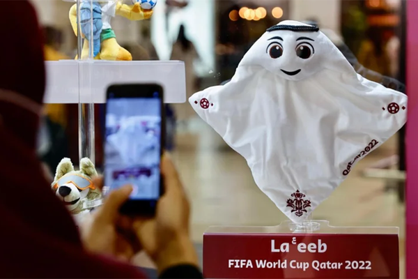 Một số người khi xem linh vật World Cup 2022 cho rằng nó có mắt mũi song vô danh tính, không có nhân hình cố định, trông giống như "hồn ma". Theo đó, linh vật thú vị và độc đáo này nhận được sự chú ý của các cổ động viên.