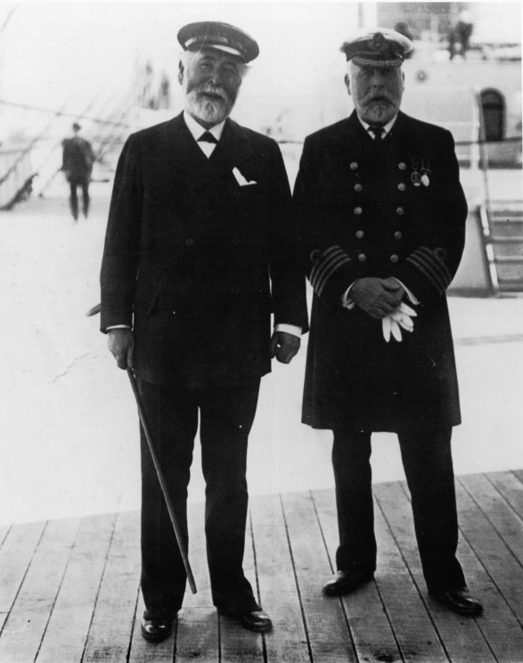 Một số thủy thủ đoàn, hành khách cũng tuyên bố nhìn thấy thuyền trưởng Smith trên boong tàu của họ trong các chuyến hải hành.