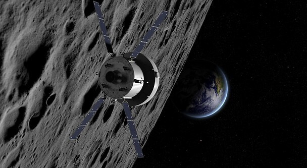 Trong giai đoạn tiếp theo, module dịch vụ sẽ thực hiện đốt lần cuối để tàu Orion tiến vào hành trình trở về Trái đất trong 6 ngày. Đến ngày 11/12, tàu Orion sẽ lao qua khí quyển Trái đất ở tốc độ 40.000 km/h. Đây sẽ là một thử nghiệm lớn đối với khoang tàu và tấm chắn nhiệt khi phải chịu nhiệt độ lên tới 2.750 độ C.