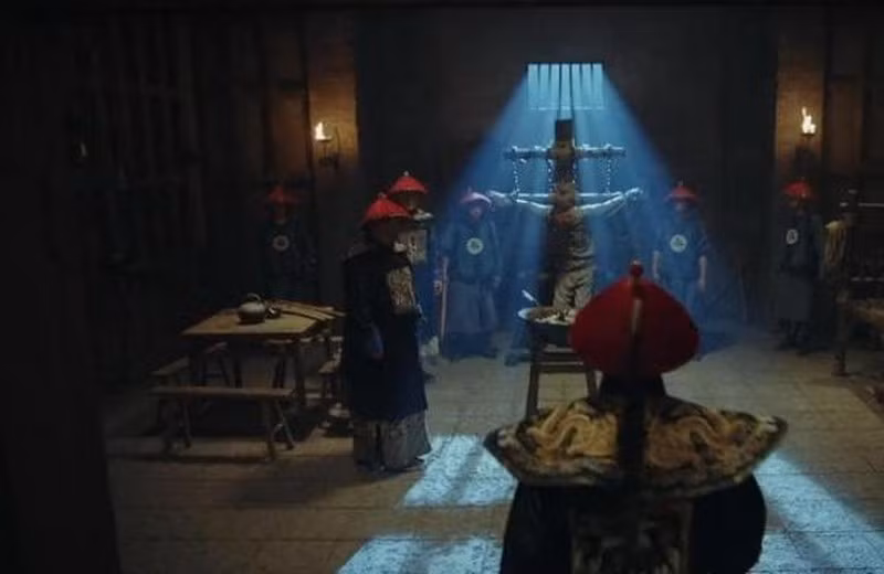 Do vậy, phạm nhân không dám bỏ trốn vì không muốn liên lụy đến người thân trong gia đình. Họ chấp nhận hình phạt đi lưu hành. Một số người chờ đợi sẽ có thể được triều đình ân xá hoặc người nhà dùng tiền bạc, quan hệ để giúp họ thoát khỏi cuộc sống "địa ngục" ở chốn lưu đày.