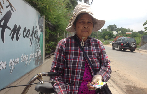 Tan cung noi kho cua cu ba bi cuop sach ve so