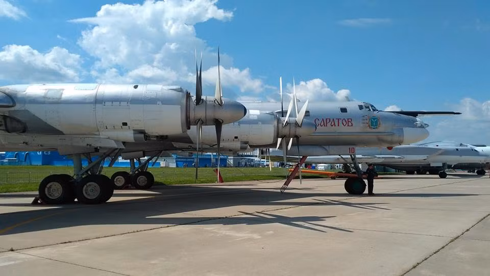 Máy bay ném bom chiến lược Tu-95MS. Nguồn ảnh: Vitaly-Kuzmin