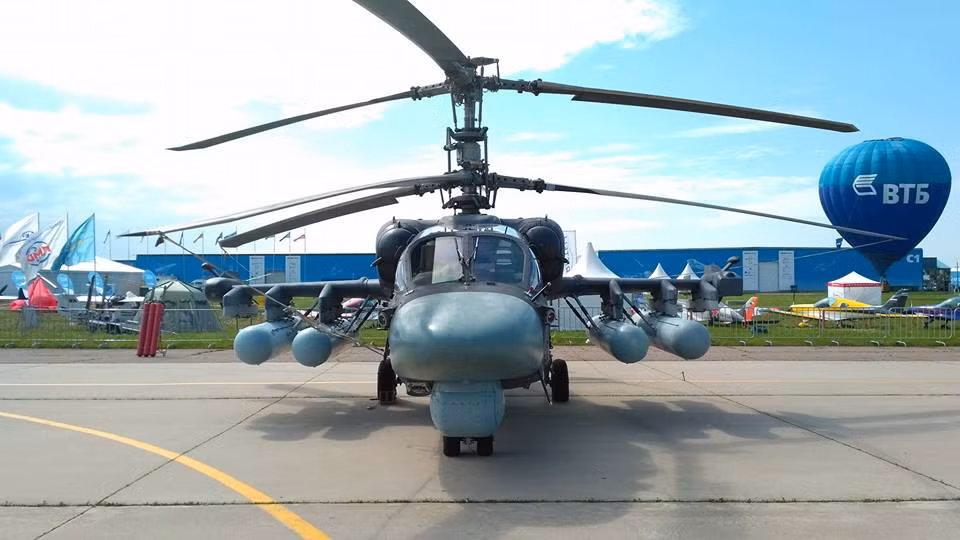 Trực thăng tấn công hạng nặng Ka-52 đã không còn là lạ ở MAKS hàng năm và các triển lãm khác toàn Nga. Nguồn ảnh: Vitaly-Kuzmin