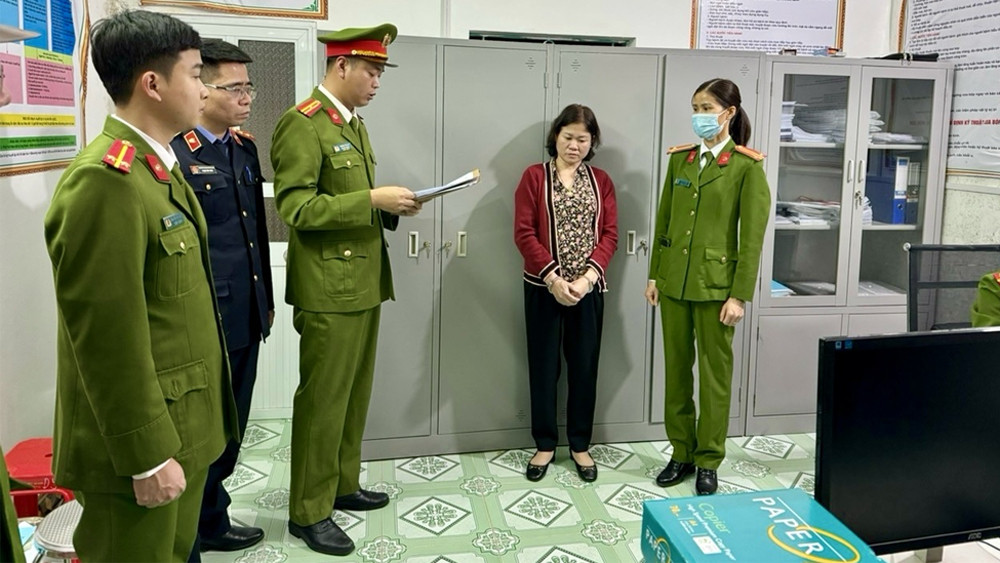 Giam doc Y te Duc Giang gian lan bao hiem y te the nao?