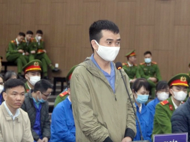 Nhận 2,25 triệu USD từ Phan Quốc Việt, cựu Bộ trưởng Y tế nói không gợi ý - Hình 2 Nhan 2,25 trieu USD tu Phan Quoc Viet, cuu Bo truong Y te noi khong goi y-Hinh-2