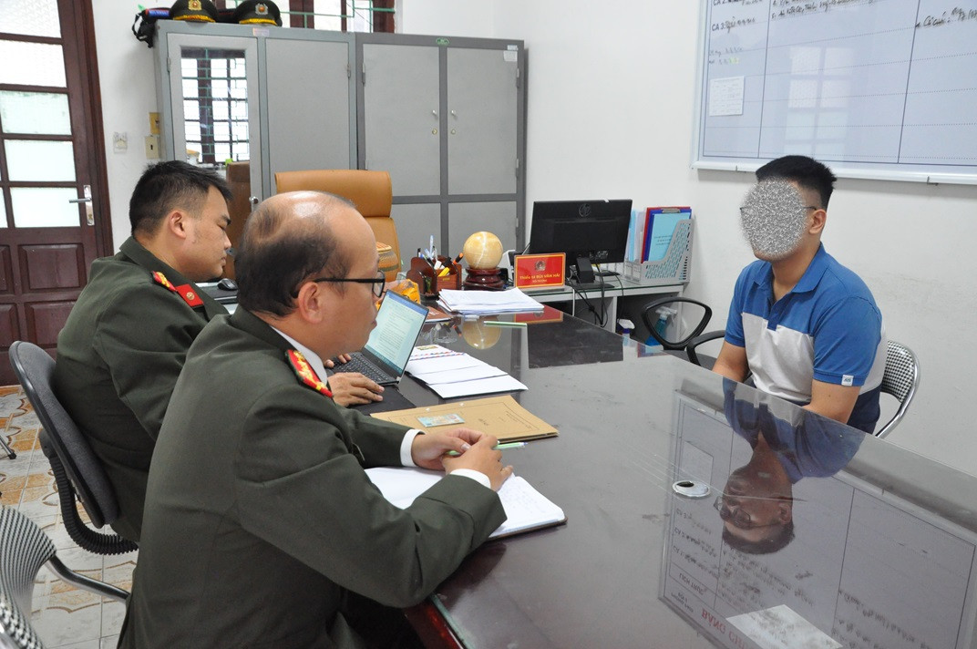 Hai Duong: Bat doi tuong lua dao bang hinh thuc moi gioi mai dam