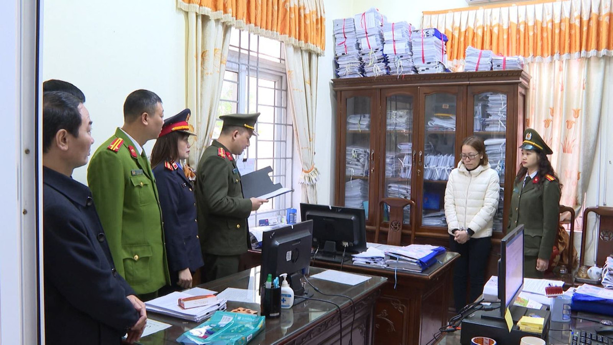 Thanh Hóa: Khởi tố 23 bị can trong vụ án đưa, nhận hối lộ - Hình 3 Thanh Hoa: Khoi to 23 bi can trong vu an dua, nhan hoi lo-Hinh-3