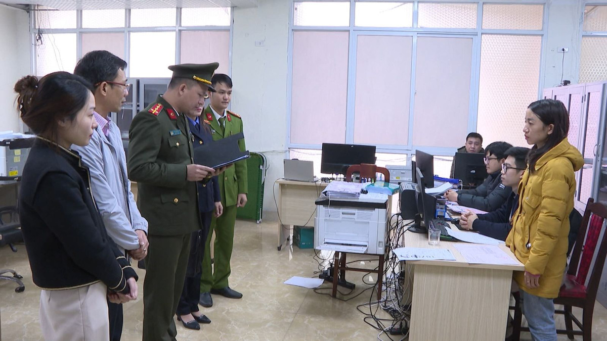 Thanh Hóa: Khởi tố 23 bị can trong vụ án đưa, nhận hối lộ - Hình 2 Thanh Hoa: Khoi to 23 bi can trong vu an dua, nhan hoi lo-Hinh-2