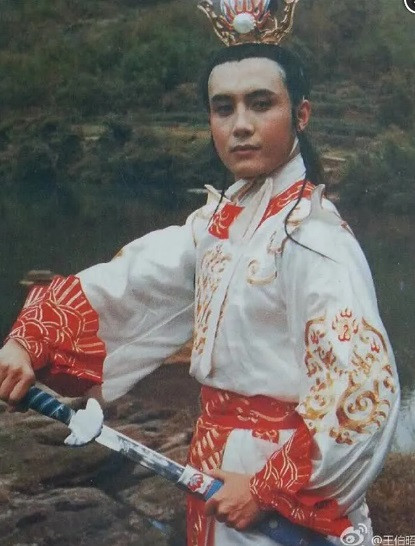 Nước tiểu của Bạch Long Mã giúp trường thọ, sao yêu quái “ngó lơ“? - Hình 2 Nuoc tieu cua Bach Long Ma giup truong tho, sao yeu quai “ngo lo“?-Hinh-2