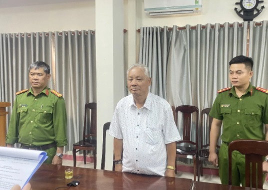 Cuu Chu tich Phu Yen “tiep tay” Pymepharco chuyen nhuong “dat vang” the nao?