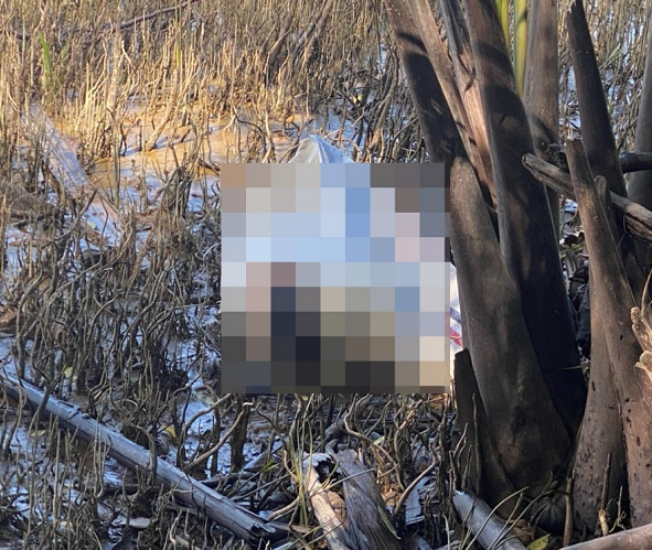 Mau thuan tinh cam, nghi pham sat hai co gai, phi tang xac xuong song