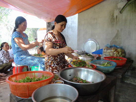 Co 1-0-2: Lam dich vu ngay Tet, 