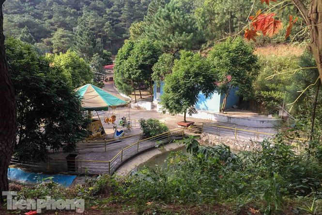 Các tiểu cảnh chưa được tháo dỡ.