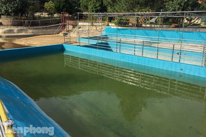 Với diện tích trải rộng giữa rừng phòng hộ trên địa bàn thôn Lâm Trường (xã Minh Phú), khu sinh thái Thiên Phú Lâm đi vào hoạt động từ năm 2017 và luôn đón một lượng khách du lịch lớn.