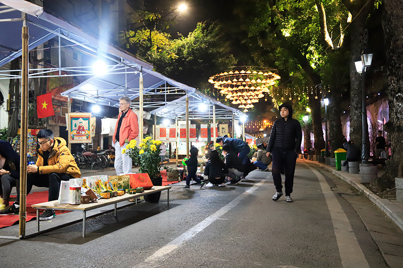 Chợ hoa Tết truyền thống nhằm gìn giữ, phát huy bản sắc văn hóa dân tộc; tôn vinh giá trị lịch sử văn hóa quốc gia và nét đẹp văn hóa trong đời sống nhân dân phố cổ Hà Nội. Qua đó, góp phần nâng cao đời sống tinh thần của người dân và giới thiệu nét đẹp văn hóa Tết Nguyên đán cổ truyền với du khách nước ngoài.