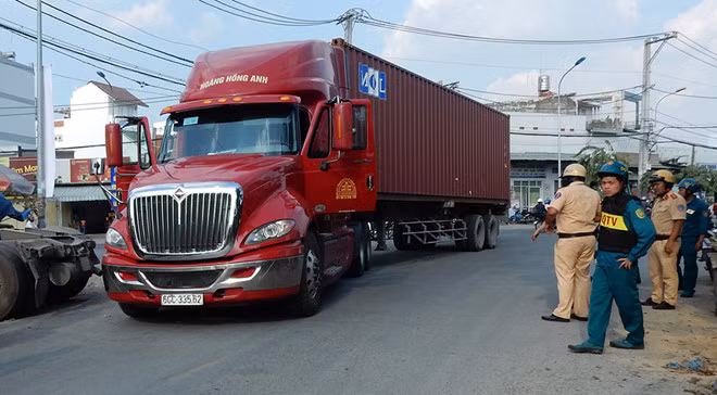 Doc gi hom nay 14/1: Triet pha co so ban dam cho khach Tay-Hinh-3