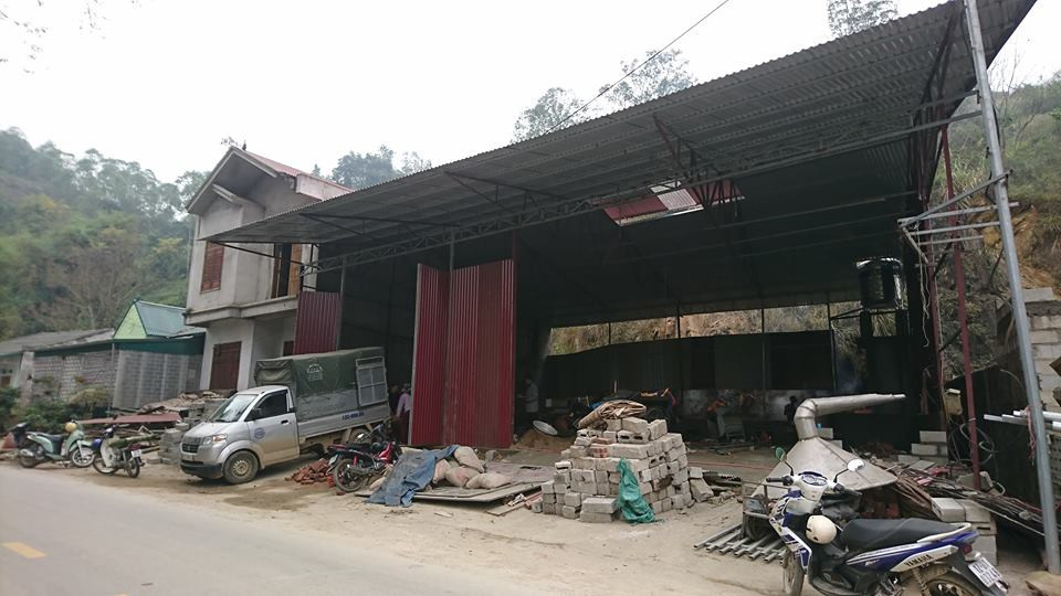 Sau mỗi vụ hoa hồi, nhiều người dân xây nhà cao, dựng xưởng rộng cũng nhờ hoa hồi.