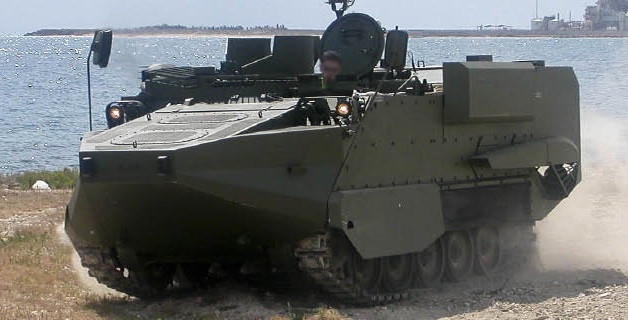 Trong ảnh, có thể thấy rõ là phần khung thân khá giống với hình dạng xe bọc thép lội nước LTV-7/AAV7 của Thủy quân lục chiến Mỹ được lắp lên khung bệ xe M113. Nguồn ảnh: Arisgator