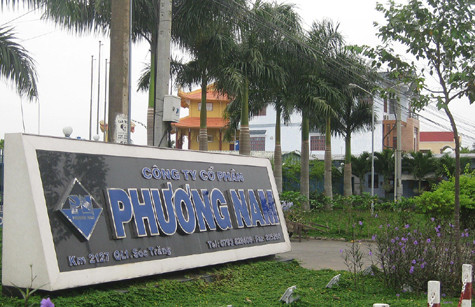 Ngày 21/7, TAND tỉnh Sóc Trăng tiếp tục phiên tòa sơ thẩm vụ án “lừa đảo chiếm đoạt tài sản” và “vi phạm quy định về cho vay trong hoạt động của các tổ chức tín dụng” liên quan Công ty cổ phần Phương Nam. Công ty này dưới thời điều hành của đại gia thủy sản Lâm Ngọc Khuân đã nợ tới hơn 1.6000 tỷ đồng.