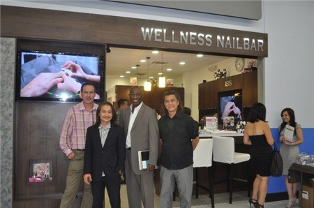 5 đại gia gốc Việt lừng danh trên đất Mỹ - Hình 9 5 dai gia goc Viet lung danh tren dat My-Hinh-9