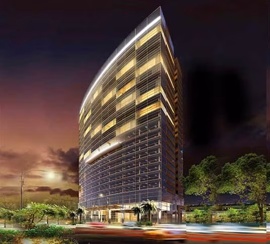 Đại gia bất động sản Tiến Phước đang nợ thuế từng có rất nhiều dự án "khủng". Trong đó, có thể kể đến dự án xây dựng cao ốc văn phòng khách sạn 5 sao Le Méridien Saigon (Quận 1, TP HCM), hợp tác cùng Trần Thái và Công ty Sản xuất Kinh doanh và Dịch vụ 990.