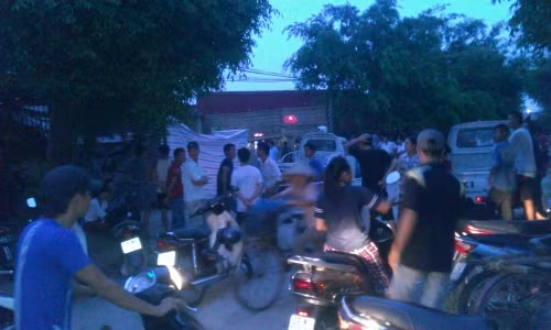 Nghi van nam thanh nien bi sat hai trong oto 4 cho-Hinh-2