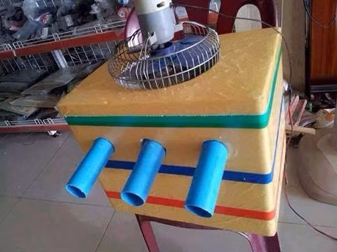 Tùy vào mục đích sử dụng, hay cần lượng hơi mát nhiều, tỏa nhanh, bạn có thể tăng số lượng quạt và ống nhựa dẫn hơi lạnh.