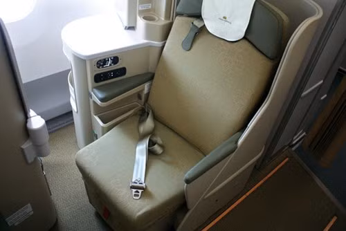 Soi noi that may bay Airbus A350-900 Vietnam Airlines-Hinh-2