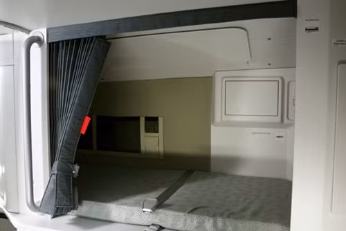 Soi noi that may bay Airbus A350-900 Vietnam Airlines-Hinh-5