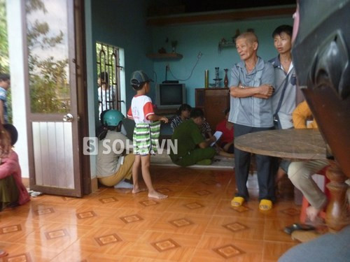 Tinh tiet moi vu Bi thu huyen uy chet trong o to-Hinh-3