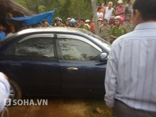 Tinh tiet moi vu Bi thu huyen uy chet trong o to-Hinh-2