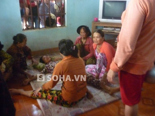 Tinh tiet moi vu Bi thu huyen uy chet trong o to-Hinh-4