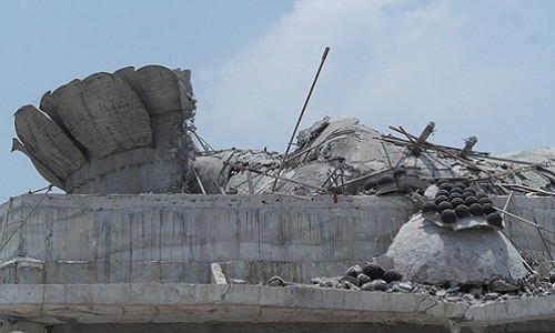 Vu tuong Phat cao nhat mien Bac sap: Dinh chi xay dung