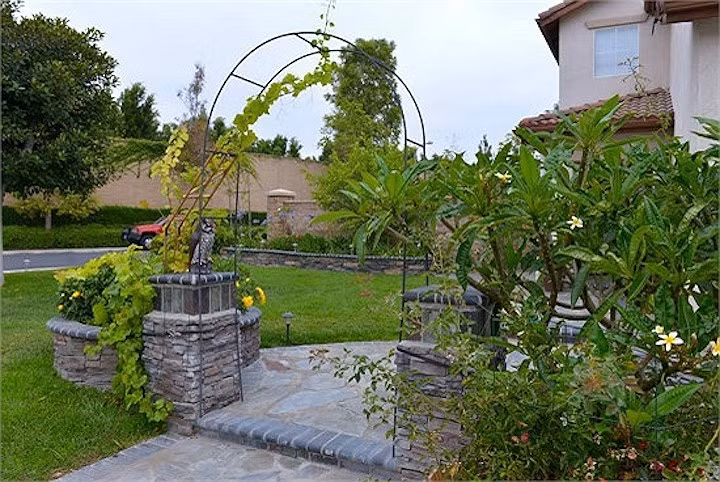 Toàn bộ ngôi biệt thự và khu vườn của gia đình Thu Phương có diện tích hơn 700m2.