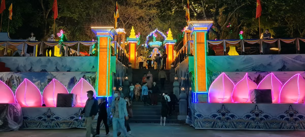 Da Nang: Khai mac Le hoi Quan The Am Ngu Hanh Son-Hinh-3