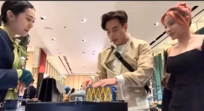 Chet cuoi voi man Le Duong Bao Lam mua hang hieu tang Tran Thanh-Hinh-2