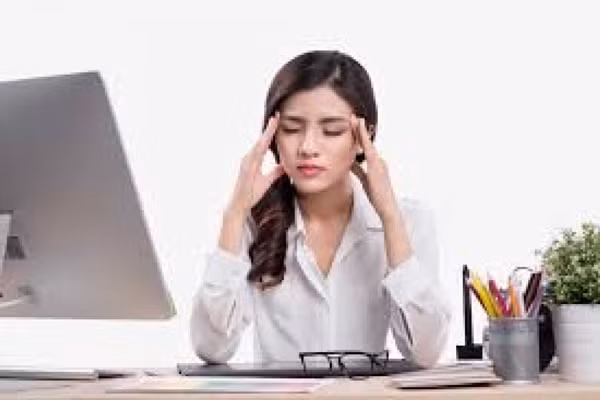  Hỗ trợ điều trị thiếu máu: Hàm lượng chất sắt trong rau muống rất dồi dào, nhất là giống rau muống đồng thân đỏ. Ăn rau muống thường xuyên sẽ giúp hỗ trợ điều trị bệnh thiếu máu và giúp phụ nữ mang thai bổ sung đầy đủ chất sắt. Ảnh minh họa