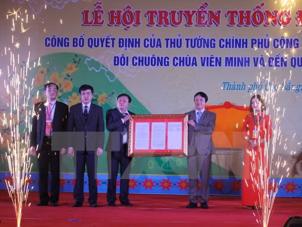 Cong nhan bao vat Quoc gia doi chuong chua Vien Minh