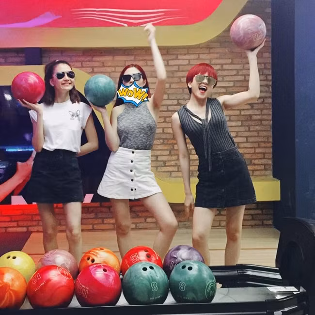 ộ ba Bảo Trang – Bảo Trâm – Anh Đào khoe chân dài gợi cảm.