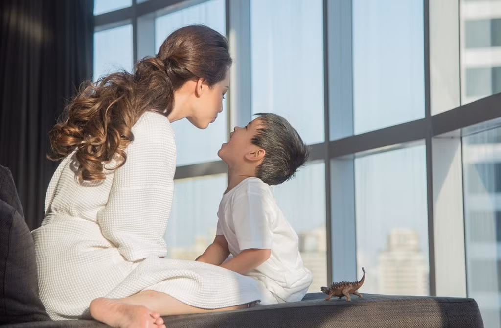 "Con mình 4 tuổi rồi, lớn lắm, lại ngoan và nghe lời nữa. Mình cảm thấy cuộc sống của mình như vậy đã là quá may mắn, không đòi hỏi gì thêm", cô chia sẻ.