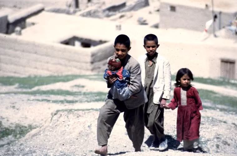 Trẻ em Afghanistan.