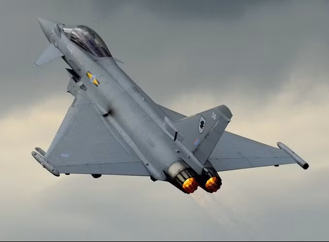 Eurofighter Typhoon (còn được gọi là EF-2000) là loại máy bay tiêm kích đánh chặn được thiết kế và chế tạo bởi liên doanh Eurofighter GmbH thành lập năm 1986 giữa các nhà sản xuất hàng không châu Âu.