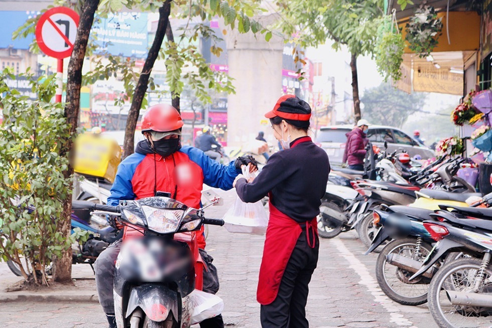 Nghe shipper “ca kiem” mua dich-Hinh-2