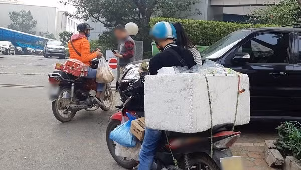 Nghe shipper “ca kiem” mua dich-Hinh-4