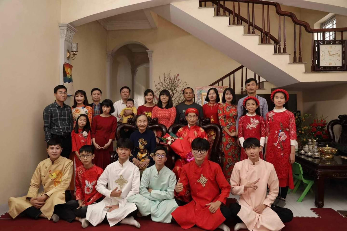 Bức ảnh đại gia đình- nơi ấm áp nhất trên thế gian này Buc anh dai gia dinh- noi am ap nhat tren the gian nay