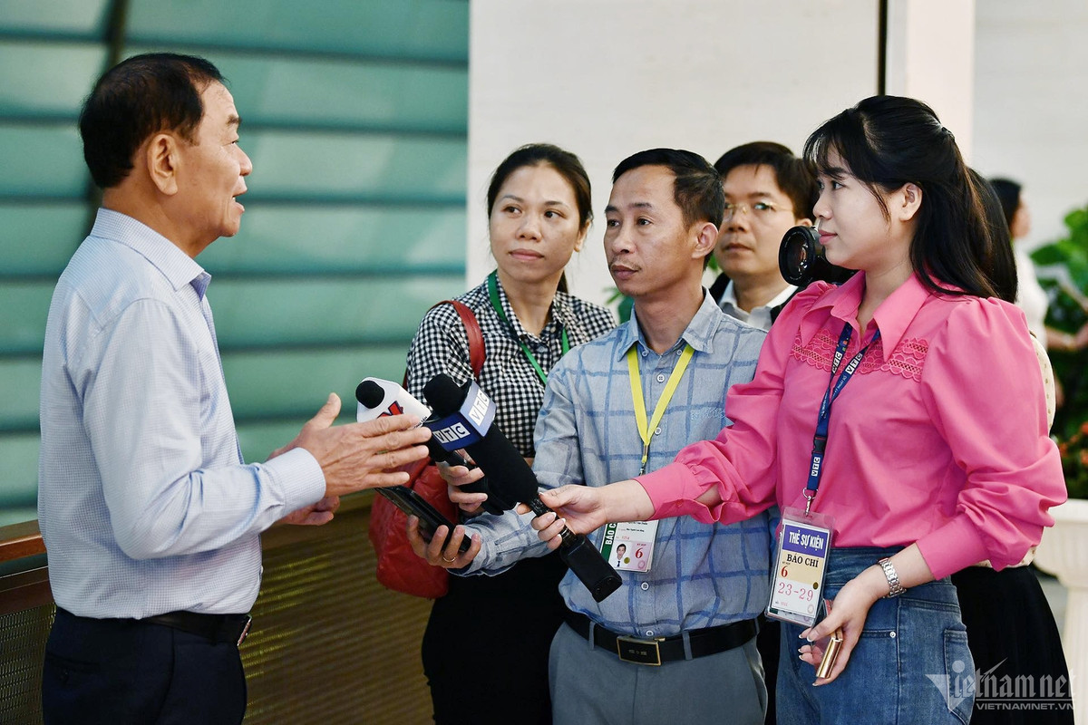 Cải cách có tính đột phá cho báo chí là chấp nhận 2 cơ chế Cai cach co tinh dot pha cho bao chi la chap nhan 2 co che