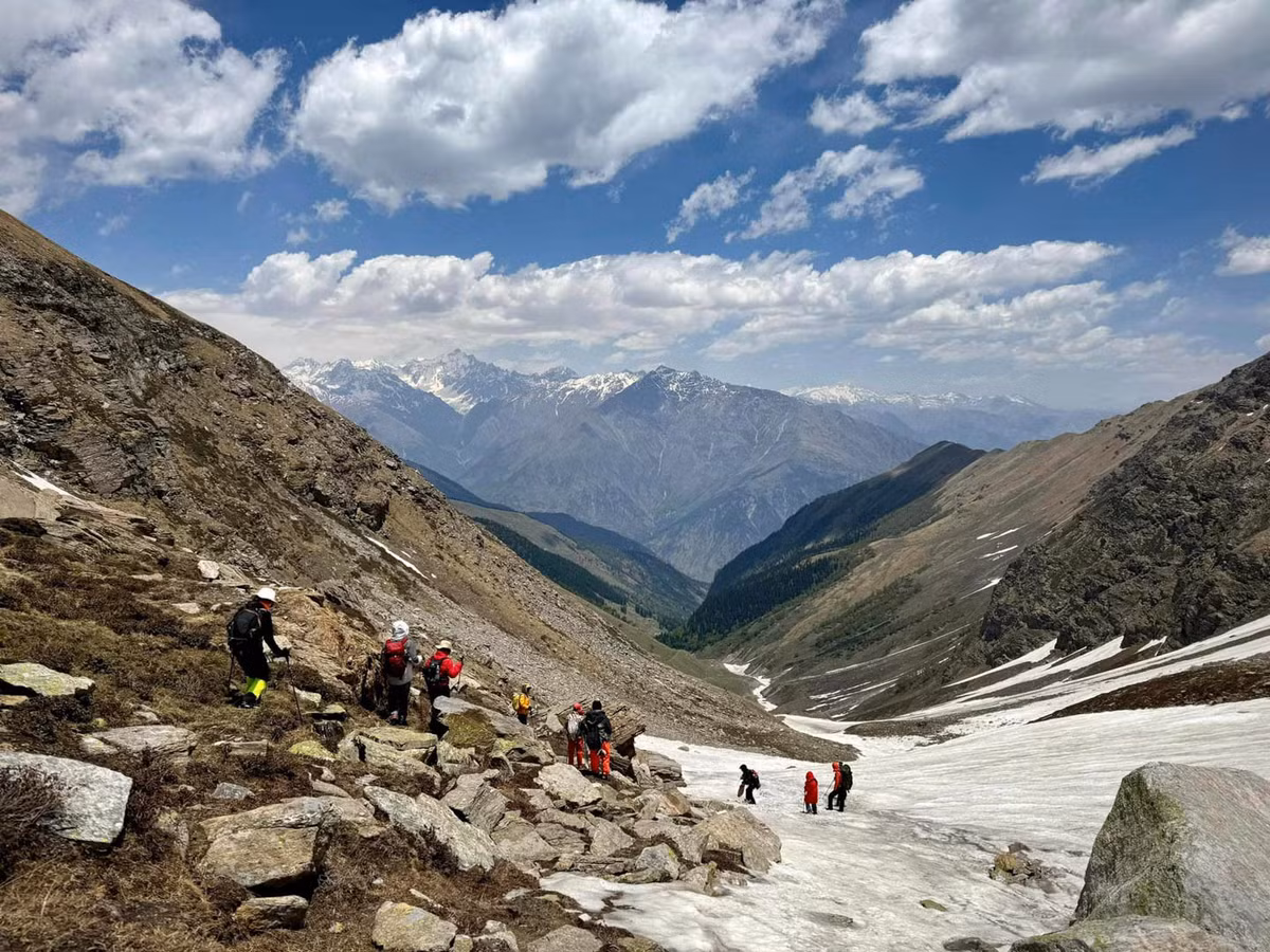 Nguoi me Ha Noi dua 2 con leo nui, chinh phuc cac dinh cao-Hinh-10